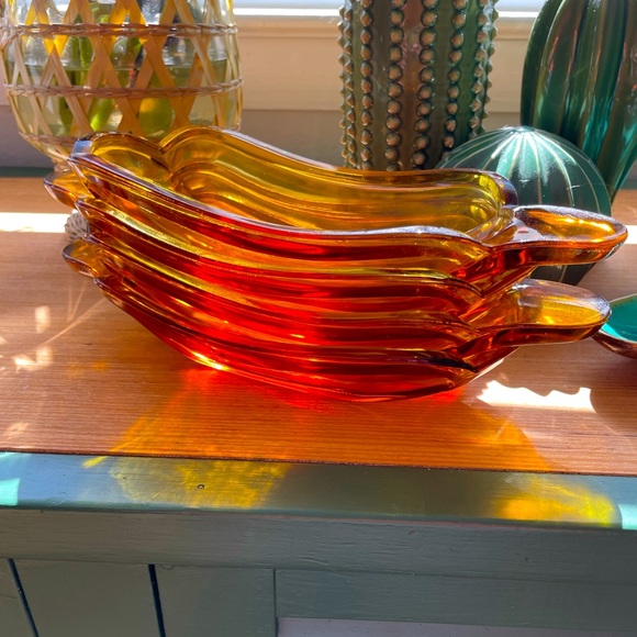 Amber Indiana Glass Banana Split Boats - Picture 2 of 12